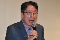 [포토] '반일 종족주의와의 투쟁' 발간 기자회견, 발언하는 김낙년 교수