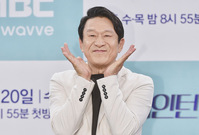 [포토] '꼰대'로 안방 돌아온 배우 김응수
