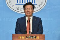 [영상] 민경욱 "구리시 선관위, 관리부실 책임으로 고발할 것"