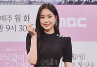 [포토] 사랑스러운 포즈한 손나은