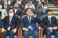 [포토] 민주당 의총 참석한 '이해찬-김태년-이낙연'