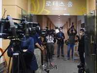 [포토] '나눔의집' 관련 동국대 이사회 기다리는 취재진