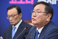 [포토] 최고위 참석한 김태년 원내대표