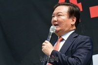 [포토] 민경욱 "부정선거 진상 규명에 큰 힘을 모아야 한다"