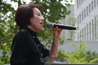 [포토] 국민주권회복운동 대결집, 발언하는 김수진 전학연 대표