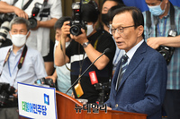 [포토] 발언하는 이해찬 민주당 대표