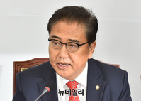 [포토] 모두발언 하는 박진 통합당의원
