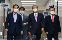 [포토] 비대위 참석하는 '김종인-주호영-이종배'