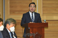 [포토] 이천 화재사고 제도개선 토론회 참석한 박홍근