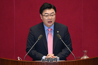 [포토] 통합당 본회의 불참…여당 비판하는 김성원