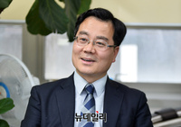 [포토] 이승만포럼 연사로 나서는 김재동 대한역사문화원장