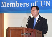 [포토] 인사말하는 민홍철 국회 국방위원장