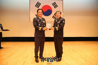 [포토] 트롯가수 진성, 전북경찰청 홍보대사로 위촉