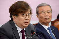 [포토] 발언하는 신율 통합당 백서제작특위 부위원장