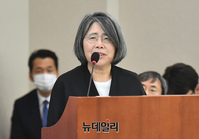 [포토] 국회 출석한 김영란 대법원 양형위원장