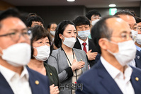 [포토] 배현진, 비영리공익법인의 회계투명성 관련 토론회 참석