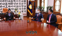 [포토] 박병석 의장 면담하는 주호영 원내대표