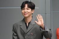 [포토] 배우 고건한 "꼰대인턴 방구석 팬미팅 녹화왔어요"