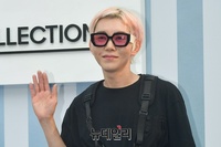 [포토] 화려한 비주얼 뽐내는 메이크업 아티스트 손대식