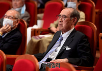 [포토] 한국미래학회 52주년 창립 세미나 참석한 이홍구 전 총리