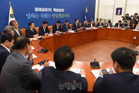 [포토] 모두발언하는 조정식 정책위의장