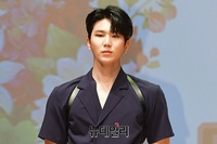 [포토] 시크한 매력있는 멋진녀석들 활찬