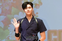 [포토] 멋진녀석들 의연, 여심 사로잡는 비주얼