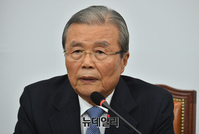 [포토] 부동산 관련 발언하는 김종인