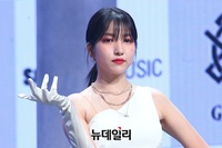 [포토] 여신미가 돋보이는 여자친구 소원