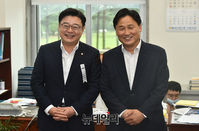[포토] 원내수석 회동 갖는 김성원-김영진