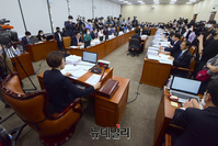 [포토] 의사진행 하는 한정애 국회 보건복지위원장