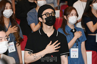 [포토] 기리보이 '멋진 국민의례'