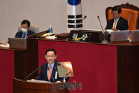 [포토] 교섭단체 대표연설하는 주호영 "文정권, 도덕적으로 파탄난 전제주의 정권" 