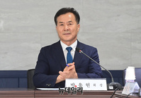 [포토] 부동산시장 정상화 현장간담회 참석한 박용현 한국공인중개사협회장