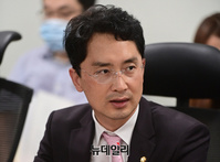 [포토] 교원지위향상 입법토론회, 개회사하는 김병욱 의원