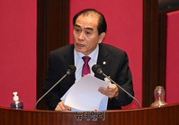 [포토] 정치·외교·통일·안보 분야 대정부 질문하는 태영호