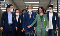 [포토] 통합당 비대위 참석하는 '김종인-주호영'