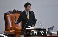 [포토] 임대차보호법 가결처리하는 박병석 국회의장