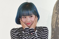 [포토] 에이프릴 채원, 청량감 돋보이는 블루 헤어