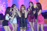 [포토] 더 쇼 생방송 무대 선보이는 세러데이