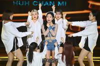 [포토] 솔로 데뷔한 허찬미, 아름다운 무대