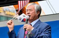 [영상] 文파면 대회 찾은 전광훈 "8.15에 모여 제2의 건국일을 만들자"