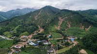 [포토] 8월 들어 전국 667건 산사태 발생...피해 입은 충북 제천의 한 마을