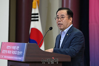 [포토] 대한민국 미래 위한 융합인재 육성 발언하는 박성중