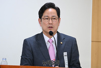 [포토] 박수영, 국정원 개혁 관련 토론회 주최