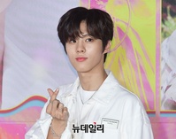 [포토] 김우석 "드라마 첫 주연 맡았어요"