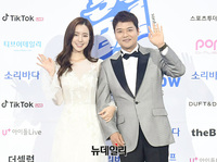 [포토] 2020 소리바다 어워즈 MC '전현무-진세연'