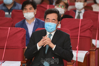 [포토] 대선후보 지지율 역전...생각에 잠긴 이낙연