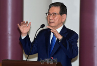 [포토] 건국72주년 기념세미나 참석한 김승규 전 국정원장