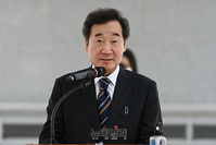 [포토] 故 김대중 사진전 축사하는 '이낙연-김부겸-박주민'